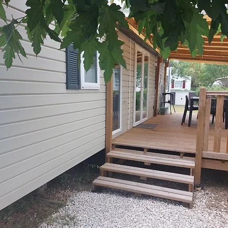 Au Des Reves * Lattes